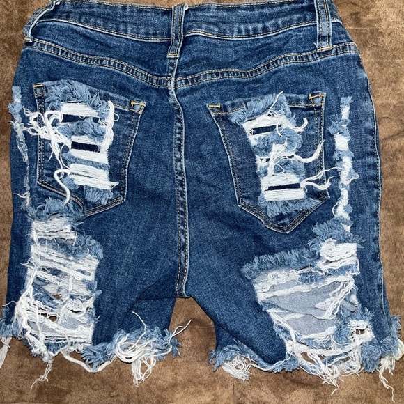 Fashion nova jean short denim. Wore once. Size 7(28). Distressed frayed shorts. - Picture 2 of 2
